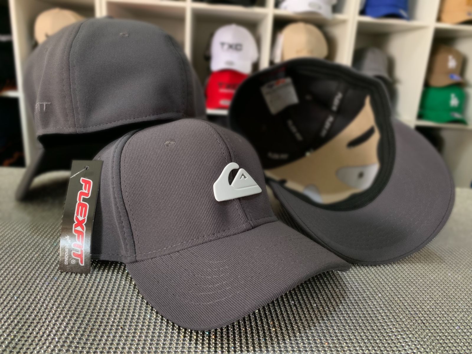 Boné Flexfit Quiksilver - CINZA/BRANCO