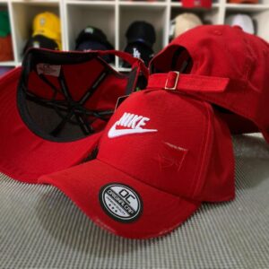 Boné Rasgadinho Nike - VERMELHO