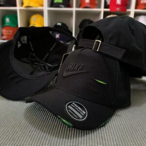 Boné Rasgadinho Nike - PRETO/PRETO